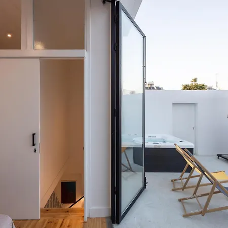 Nyaraló 1924 Gemini House Jacuzzi, Garden, Rooftop Nicosia