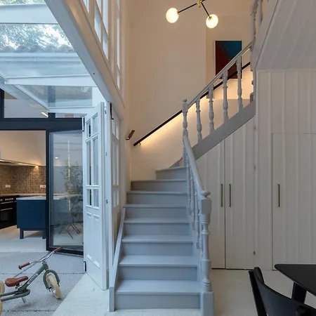 1924 Gemini House Jacuzzi, Garden, Rooftop Prázdninový dům Nikósie