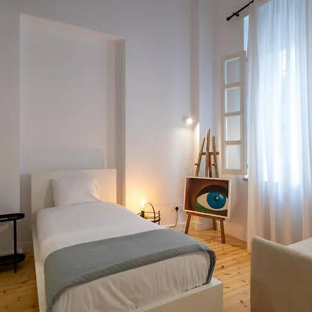 Ferienhaus 1924 Gemini House Jacuzzi, Garden, Rooftop