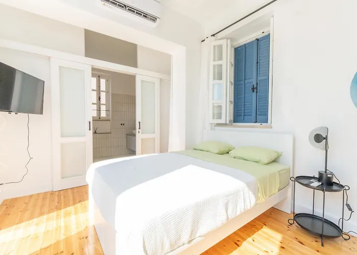 1924 Gemini House Jacuzzi, Garden, Rooftop 度假居