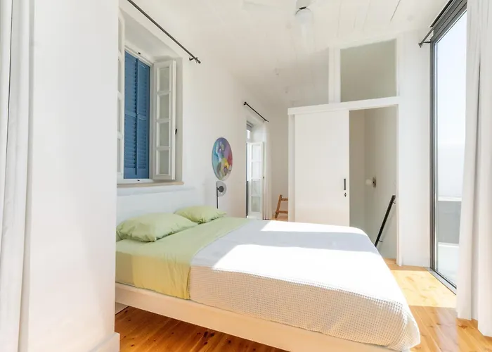 1924 Gemini House Jacuzzi, Garden, Rooftop Semesterbostad *