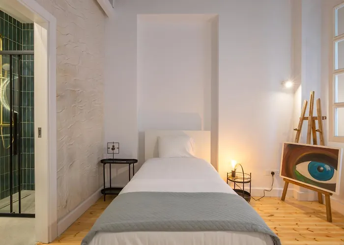 1924 Gemini House Jacuzzi, Garden, Rooftop *