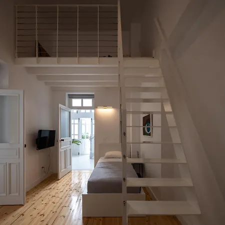 1924 Gemini House Jacuzzi, Garden, Rooftop Holiday home