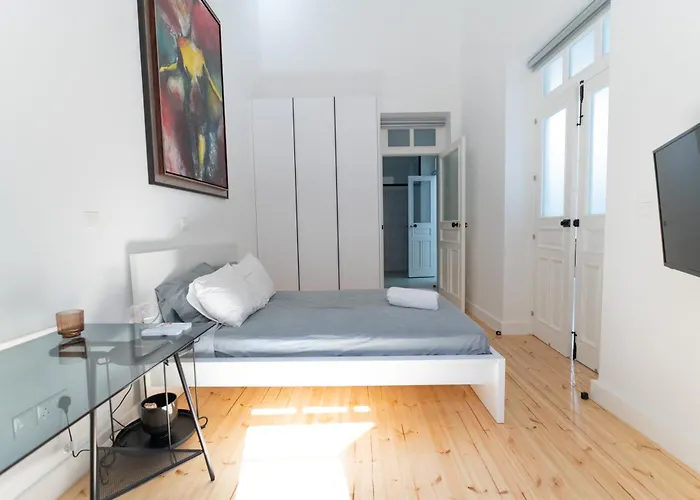 בית נופש 1924 Gemini House Jacuzzi, Garden, Rooftop *